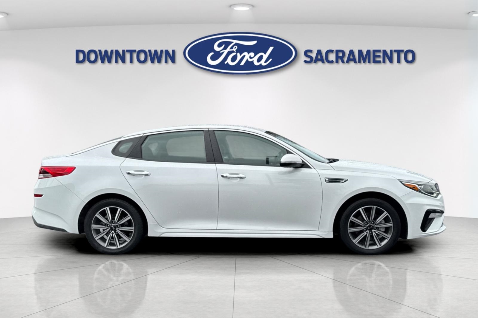 2019 Kia Optima LX photo 4