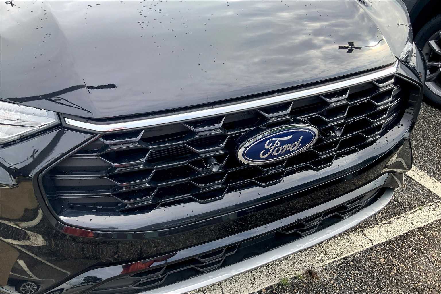 2024 Ford Escape ST-Line photo 26