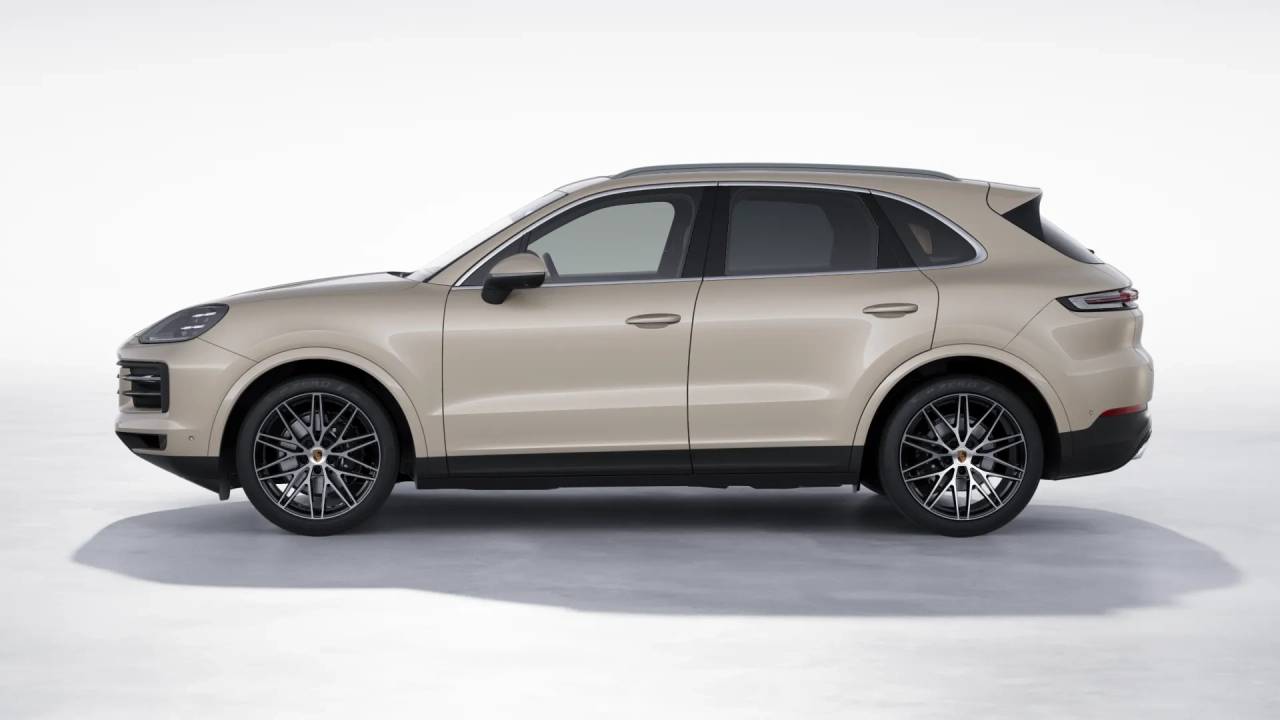 2026 Porsche Cayenne photo 2