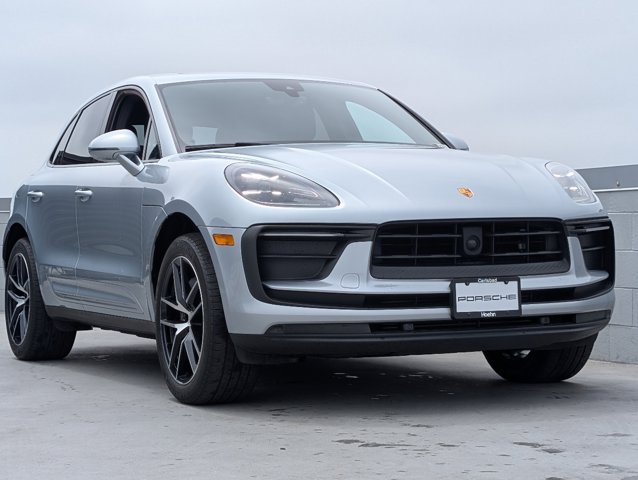 2023 Porsche Macan T photo 25