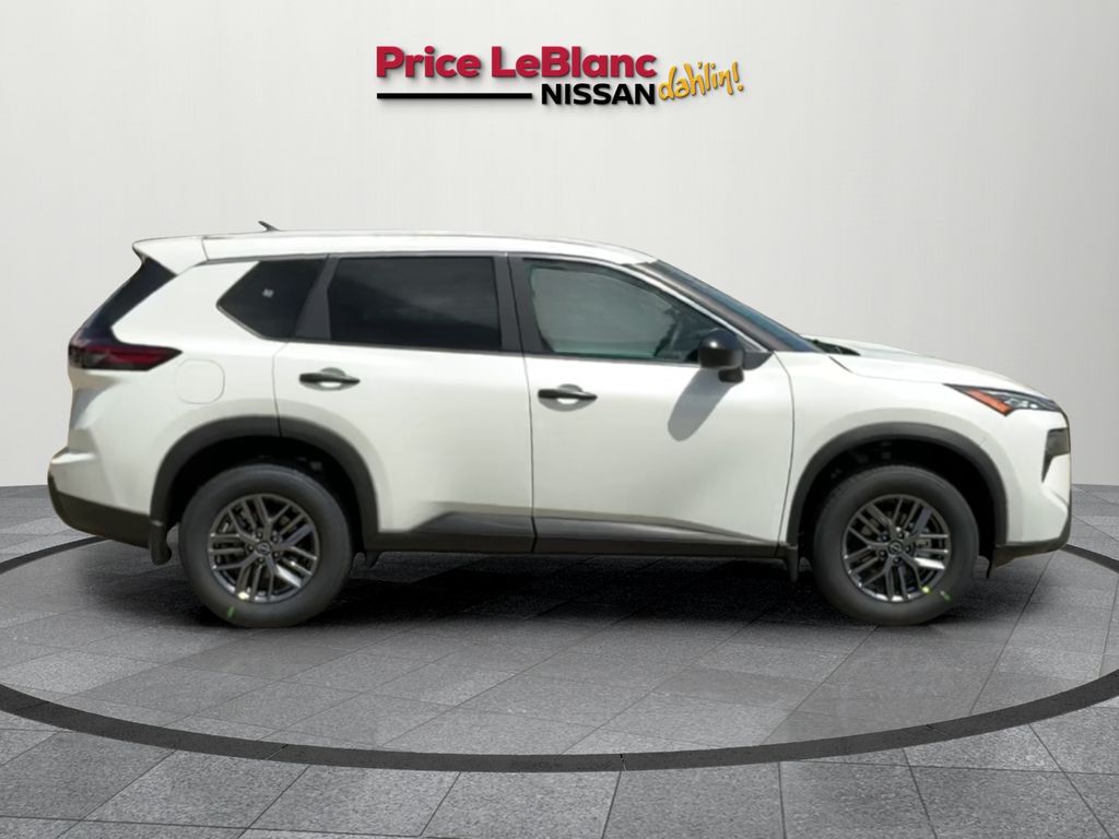 2026 Nissan Rogue S photo 17