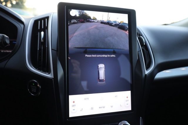 2024 Ford Edge SEL photo 22