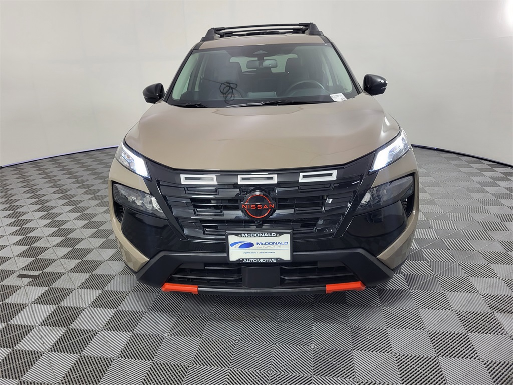 2025 Nissan Rogue SV photo 2