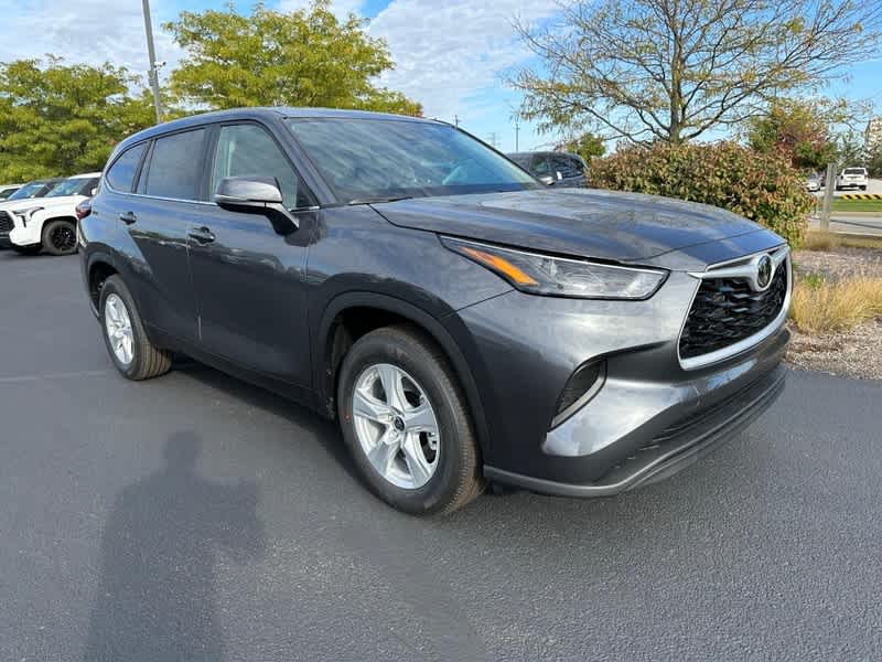 New 2023 Toyota Highlander L 5 in Indianapolis P0926 O'Brien Toyota