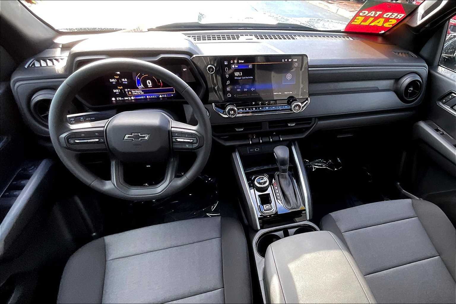 2026 Chevrolet Colorado Trail Boss photo 14