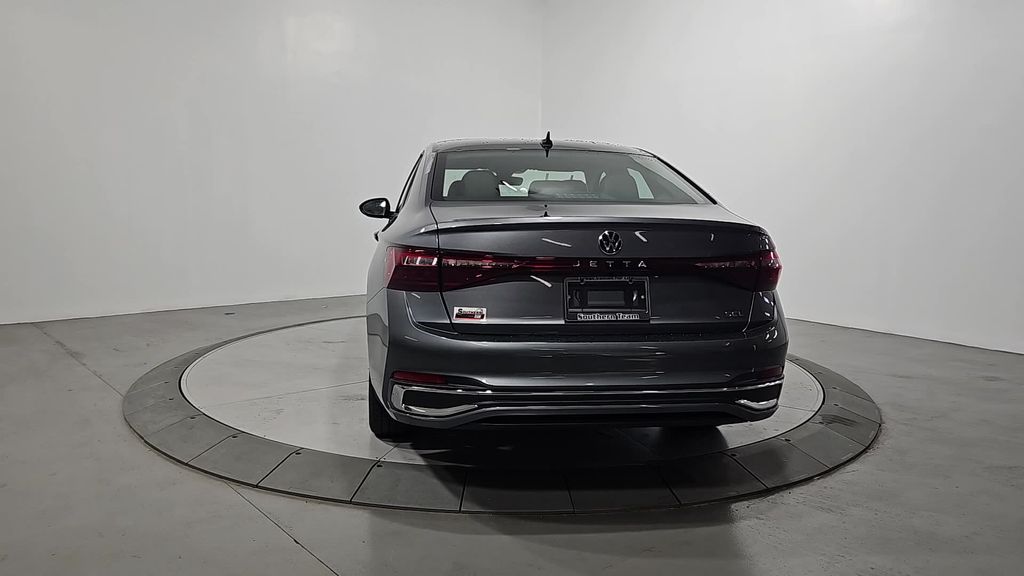 2026 Volkswagen Jetta 1.5T SEL photo 3