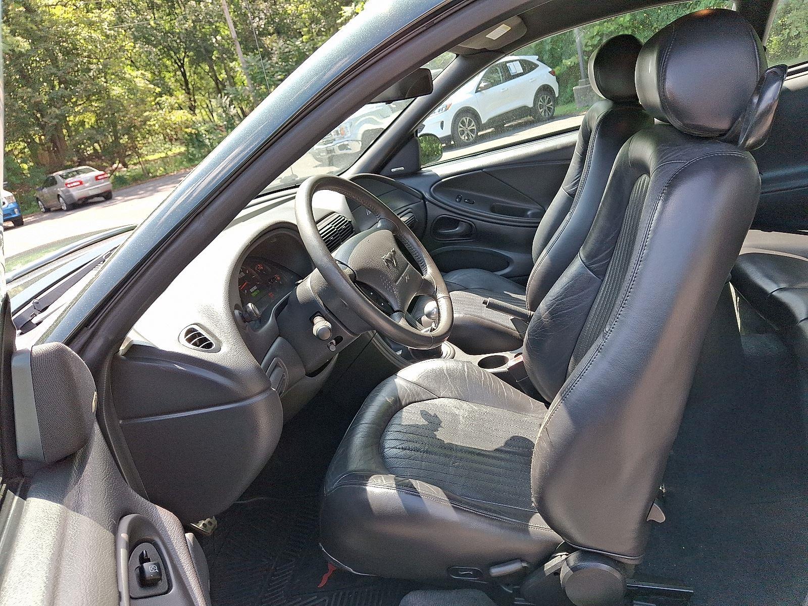 2001 Ford Mustang GT Bullitt photo 13