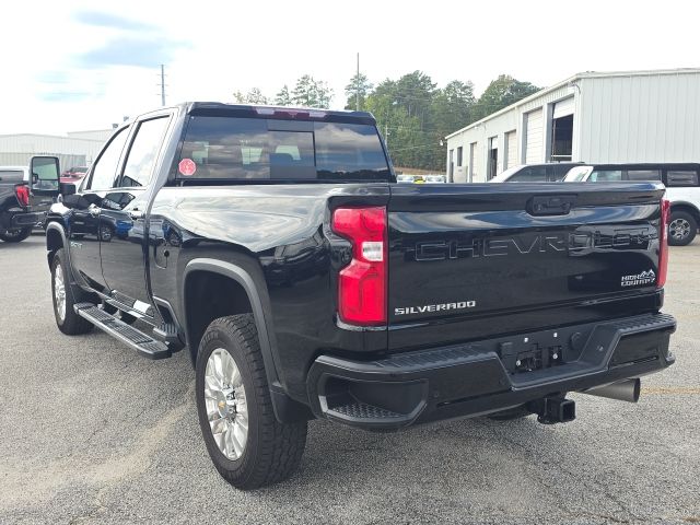 2022 Chevrolet Silverado 2500HD High Country photo 3