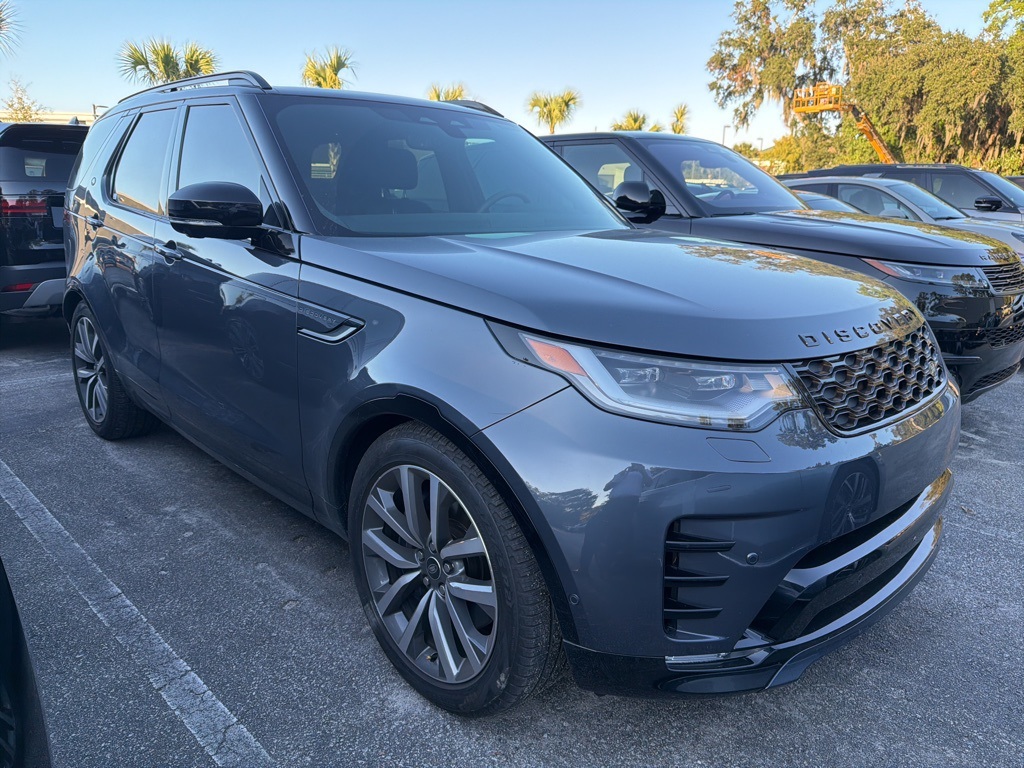 2025 Land Rover Discovery P360 Dynamic SE photo 2