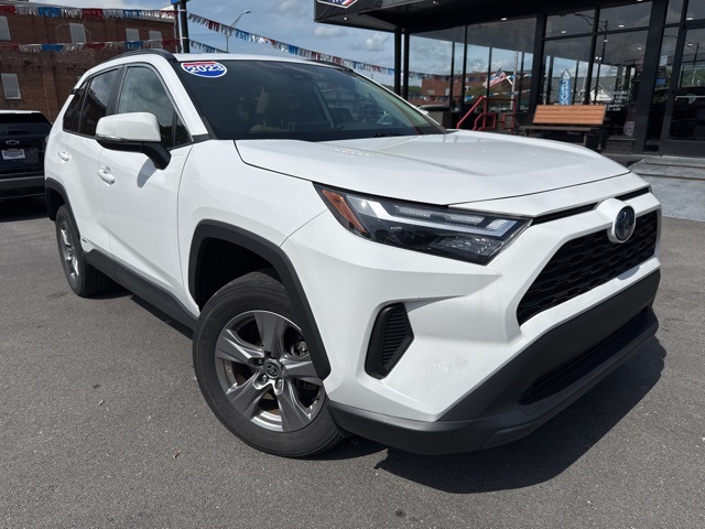 2023 Toyota RAV4 Hybrid XLE photo 3