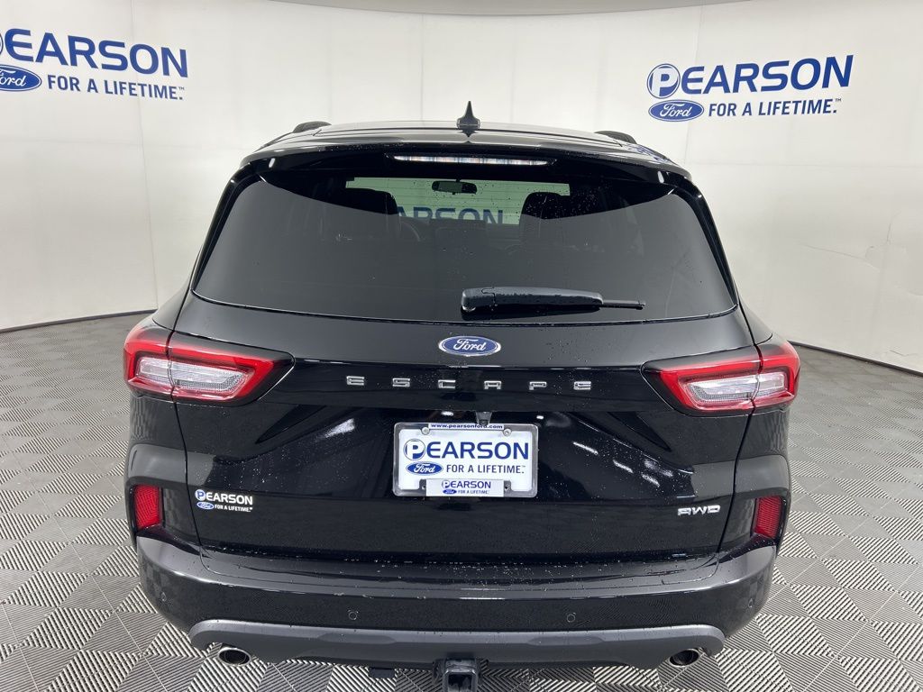 2023 Ford Escape ST-Line Select photo 5