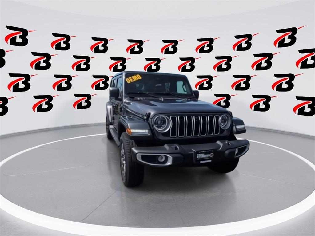 2025 Jeep Wrangler Sahara photo 2