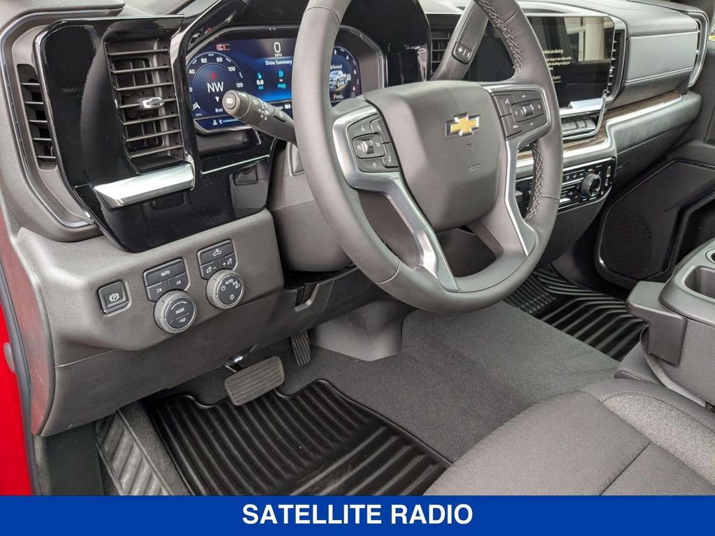 2025 Chevrolet Silverado 1500 LT photo 13