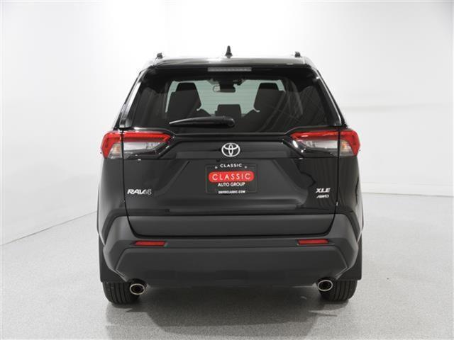2024 Toyota RAV4 XLE photo 20