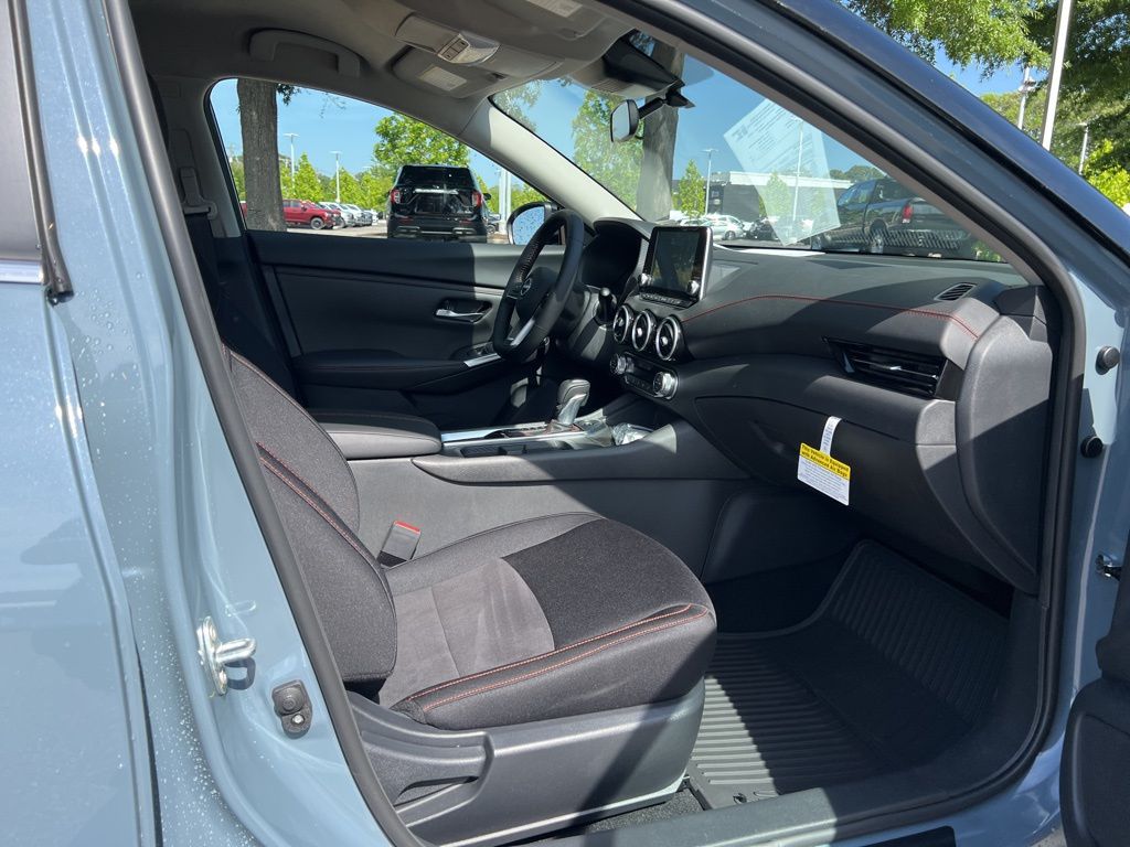 2025 Nissan Sentra SR Midnight Edition photo 16