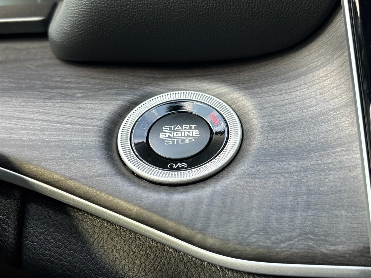 2025 Jeep Grand Cherokee Limited photo 12