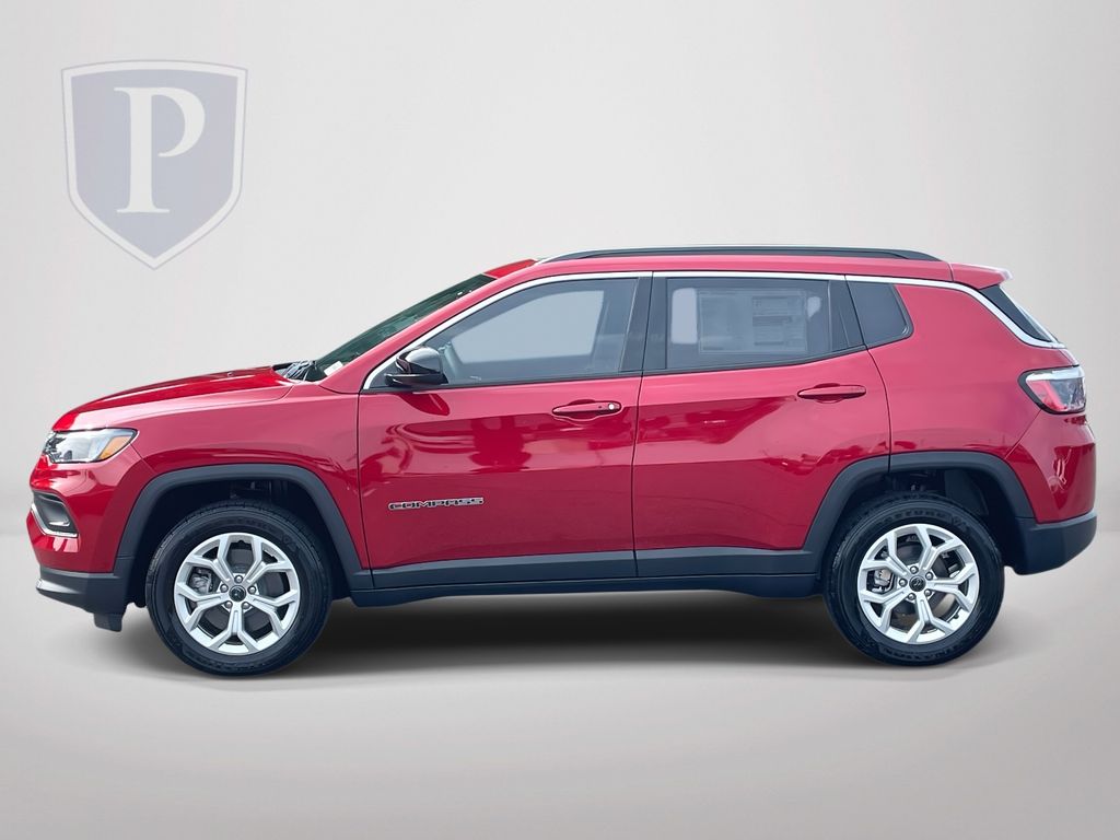 2025 Jeep Compass Latitude photo 4