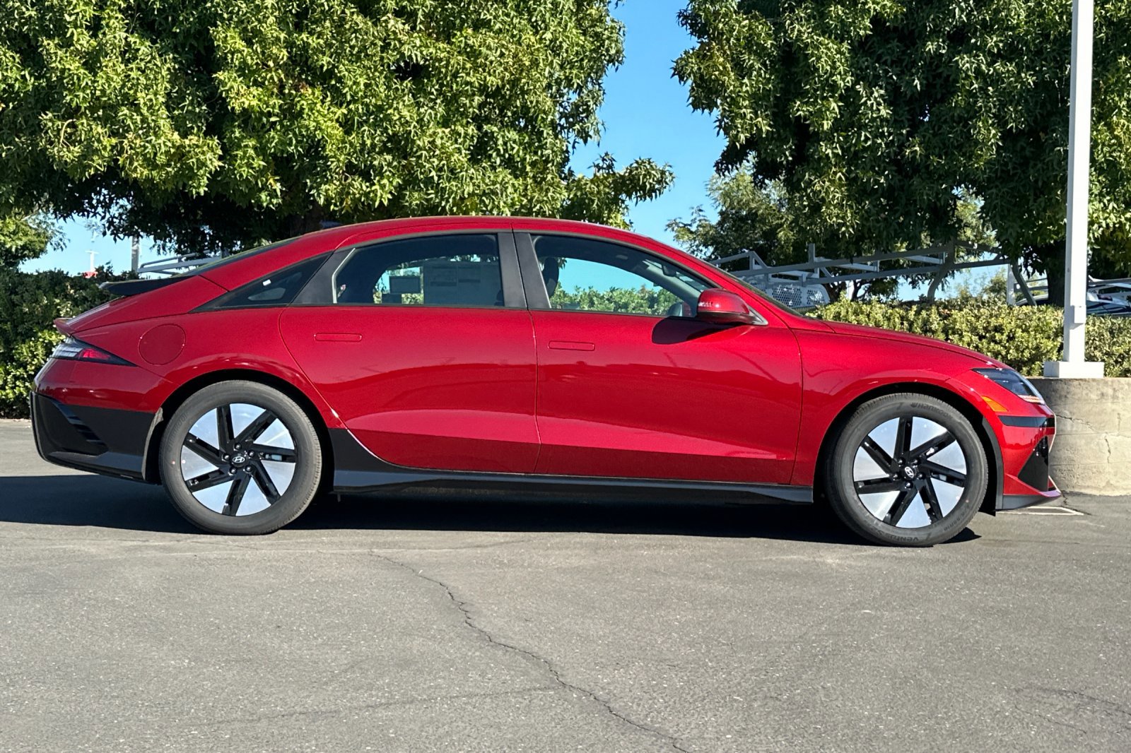 2025 Hyundai Ioniq 6 SE photo 3