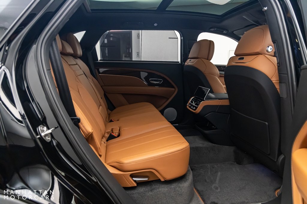 2024 Bentley Bentayga EWB photo 24