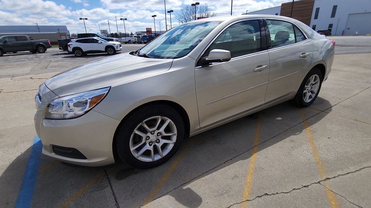 2013 Chevrolet Malibu 1LT photo 4