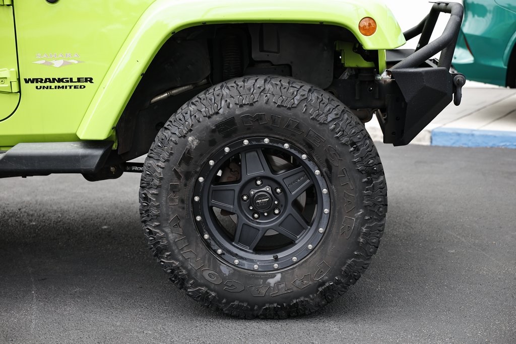 2013 Jeep Wrangler Unlimited Sahara photo 5
