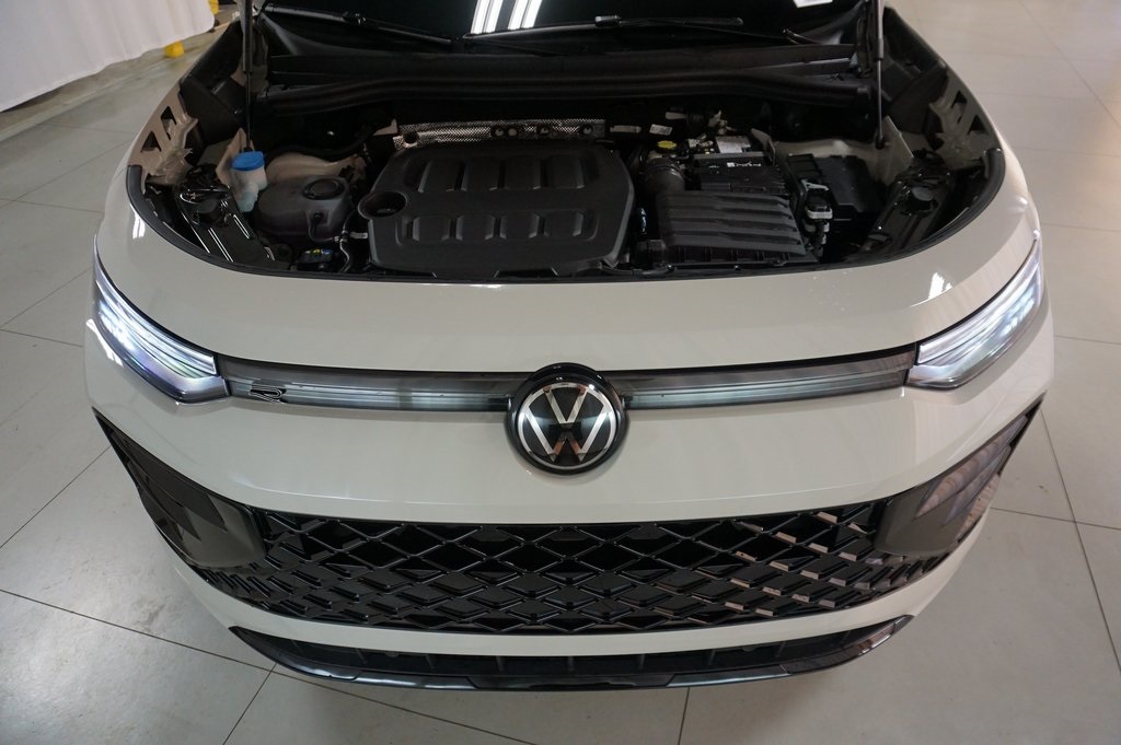 2025 Volkswagen Tiguan SE R-Line Black photo 24