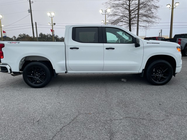 2024 Chevrolet Silverado 1500 Custom photo 6