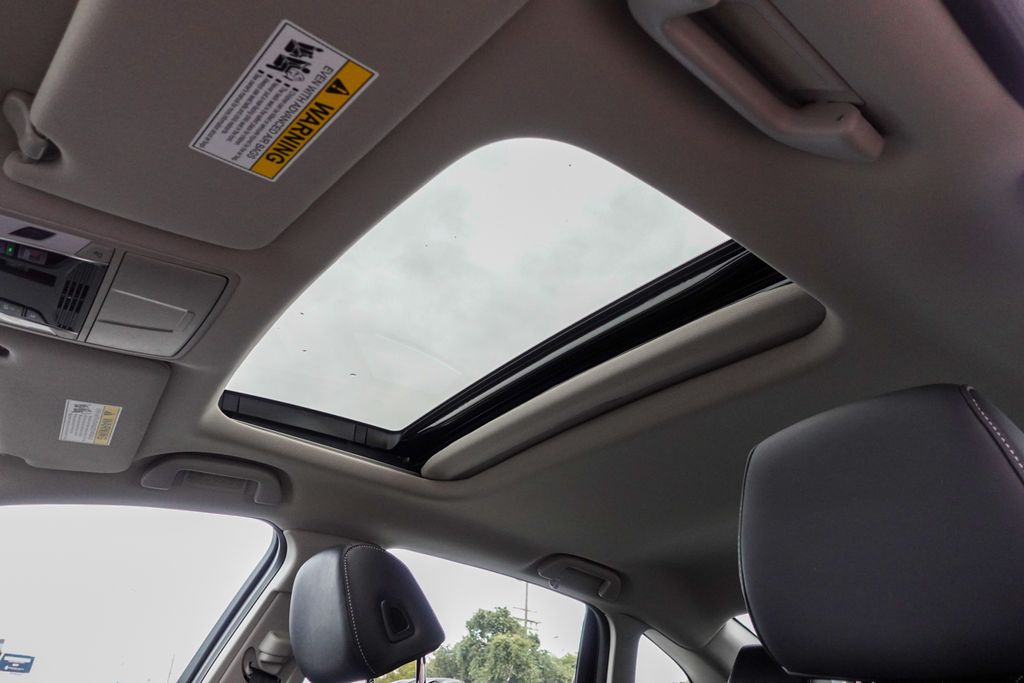 2025 Acura TLX Technology photo 22