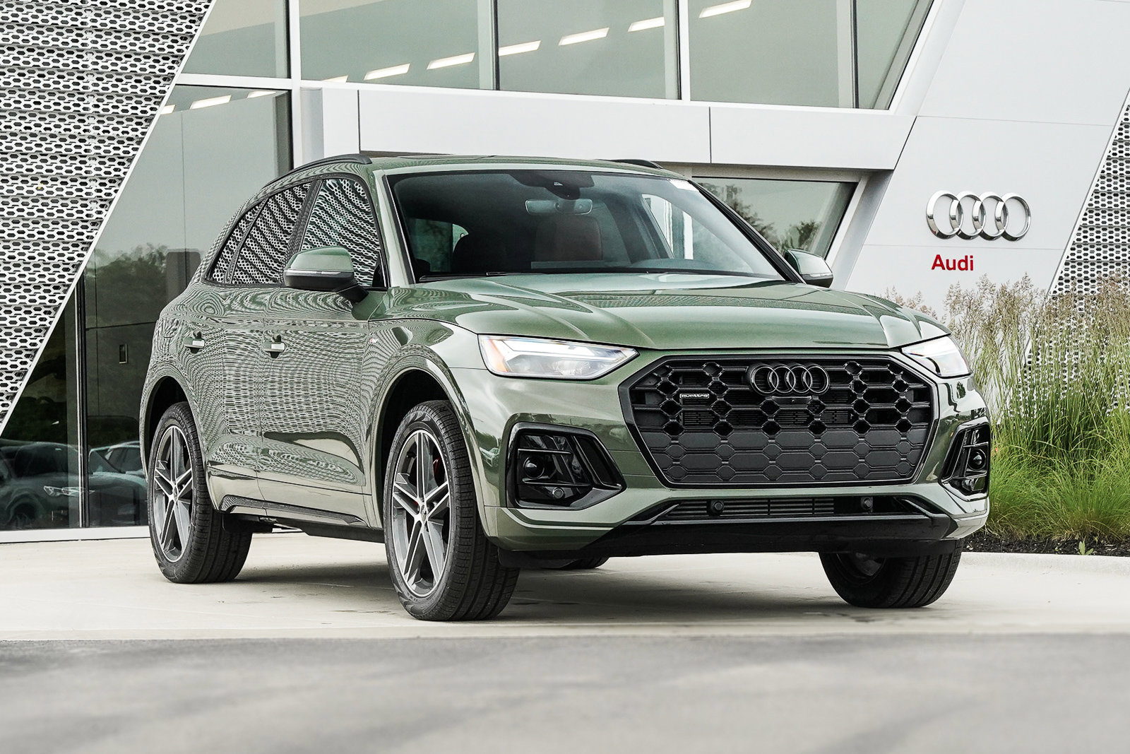 New 2025 District Green Metallic Audi S line Premium Plus image 1