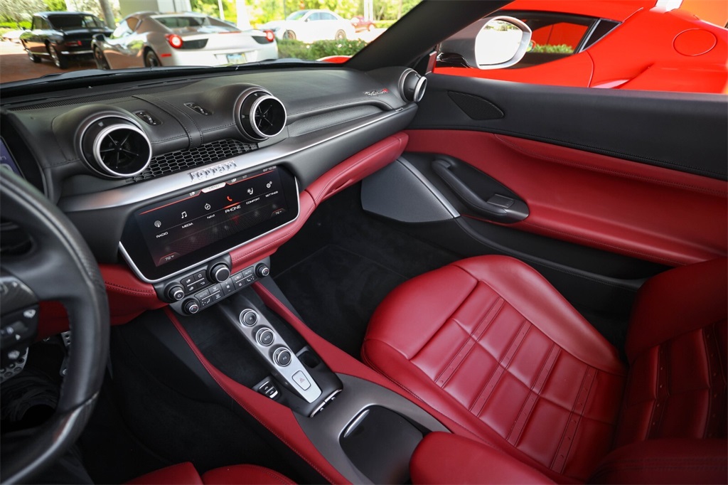 2022 Ferrari Portofino Base photo 24