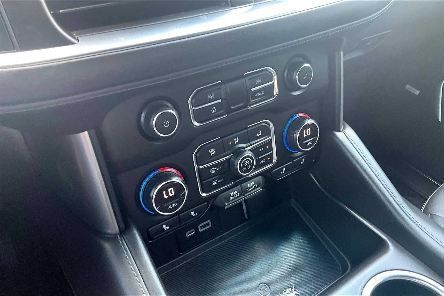 2021 Chevrolet Tahoe LT photo 30