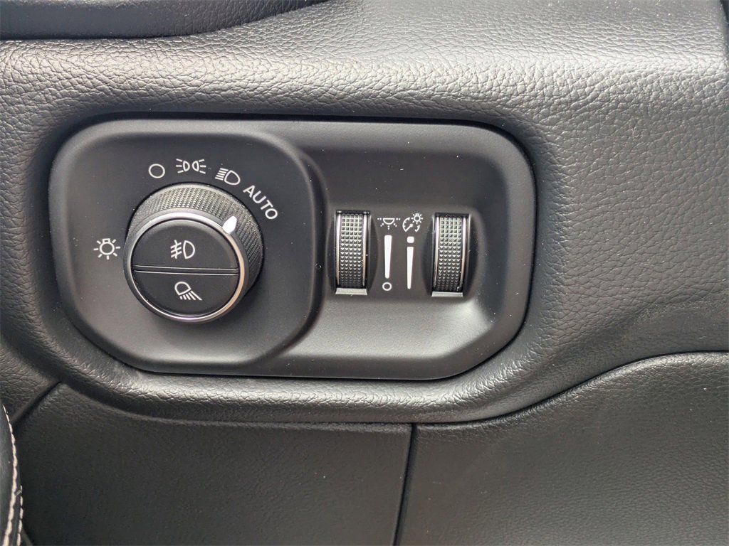 2019 Ram 3500 Laramie photo 29