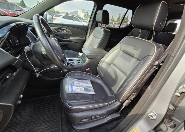 2023 Chevrolet Traverse Premier photo 5