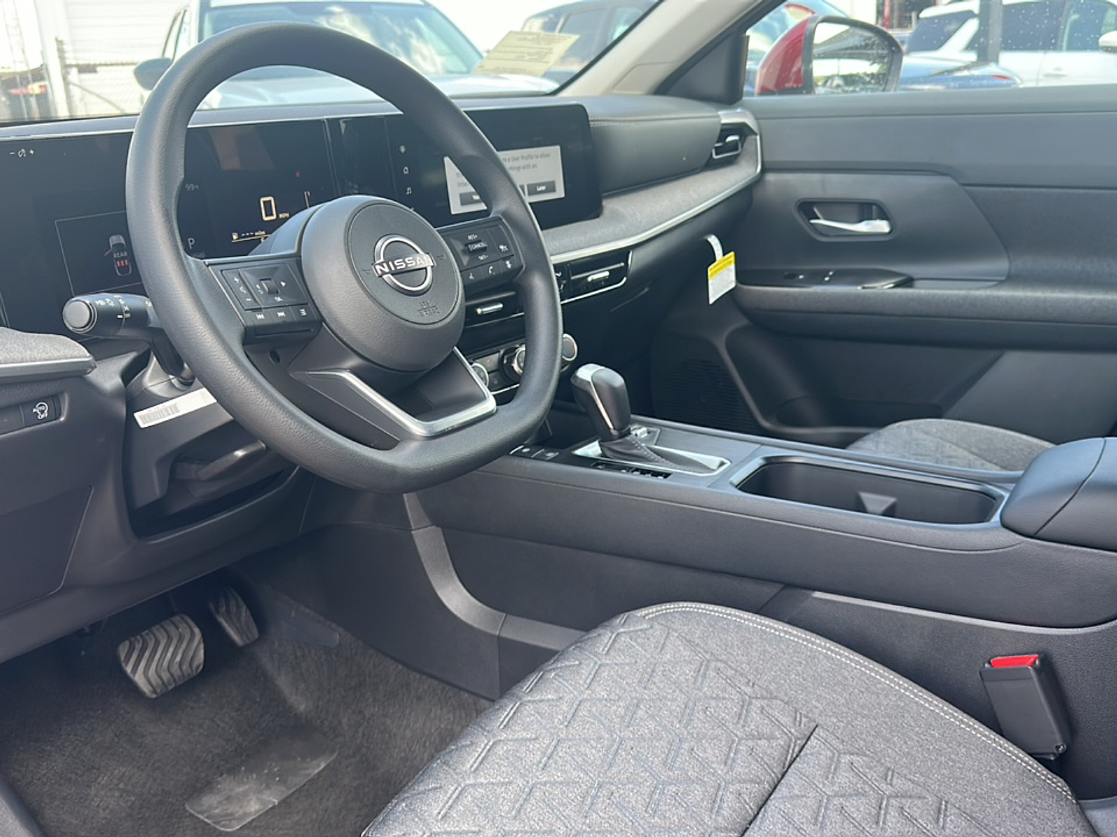 2025 Nissan Kicks SV photo 2