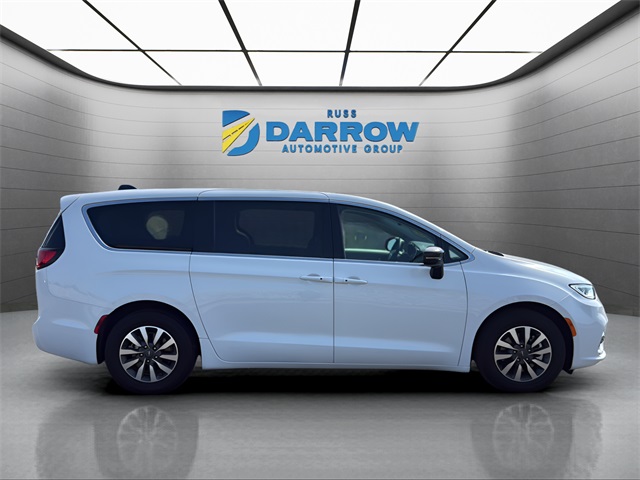 2024 Chrysler Pacifica Hybrid photo 4