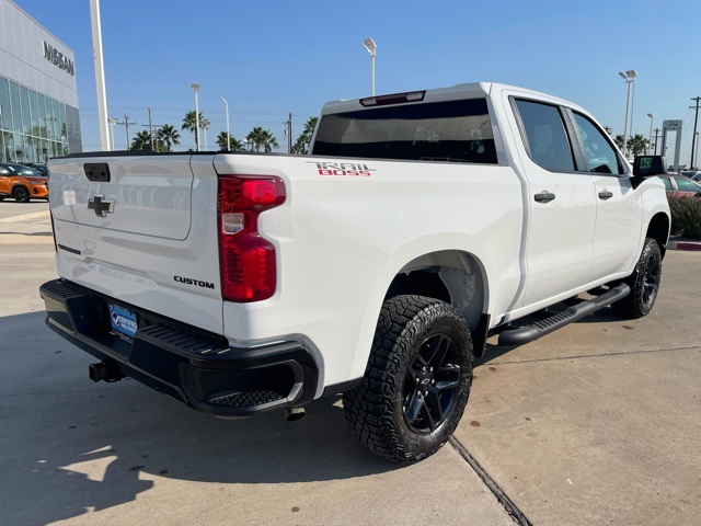 2024 Chevrolet Silverado 1500 Custom Trail Boss photo 2