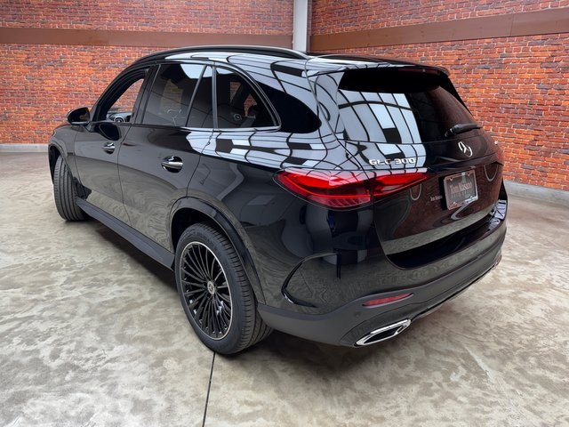 2026 Mercedes Benz GLC 300 4MATIC photo 2