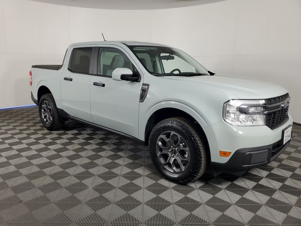 2023 Ford Maverick XLT photo 2
