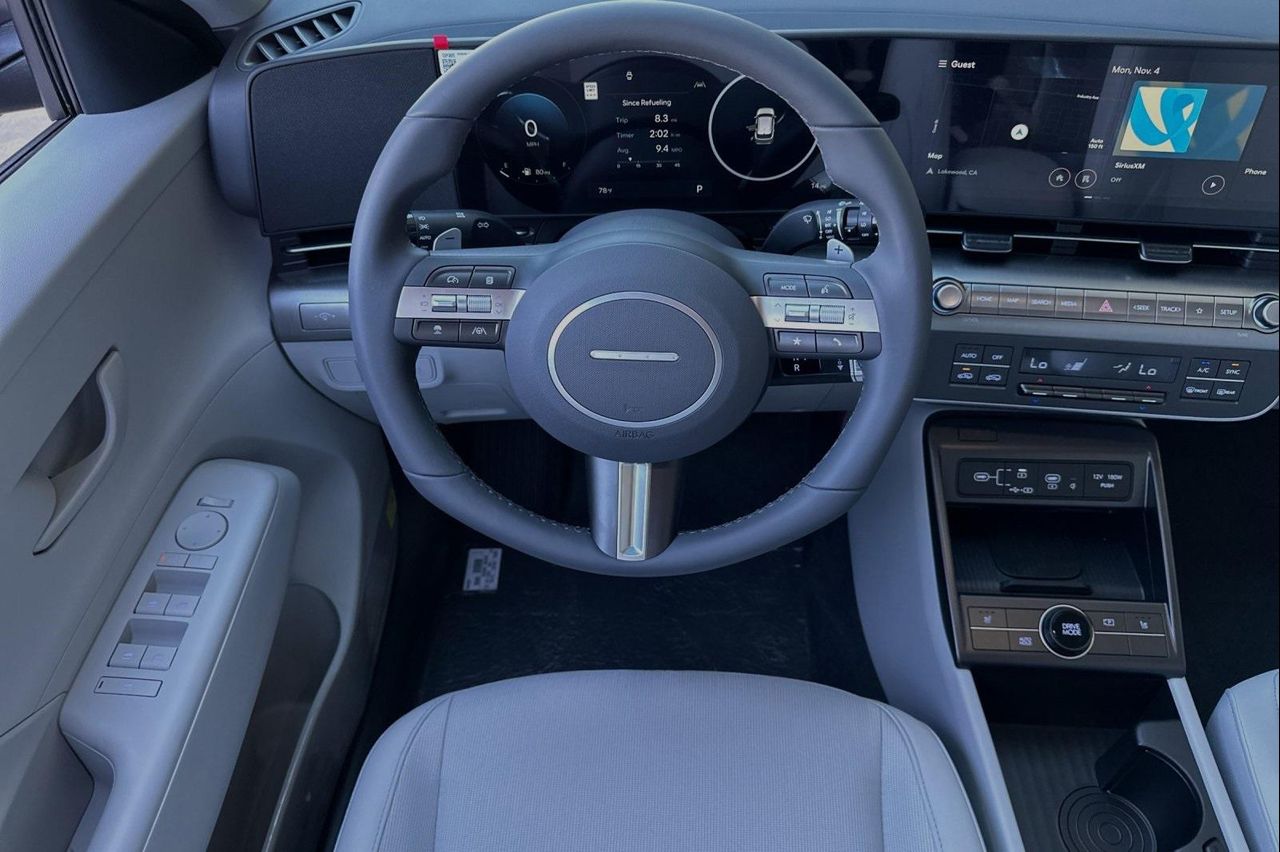 2025 Hyundai Kona SEL photo 13