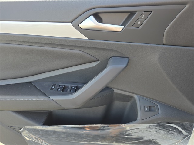 2025 Volkswagen Jetta 1.5T S photo 9
