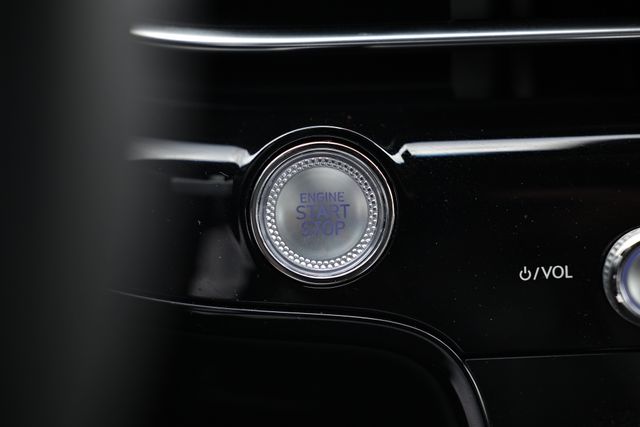 2025 Genesis G80 3.5T Sport Prestige photo 39