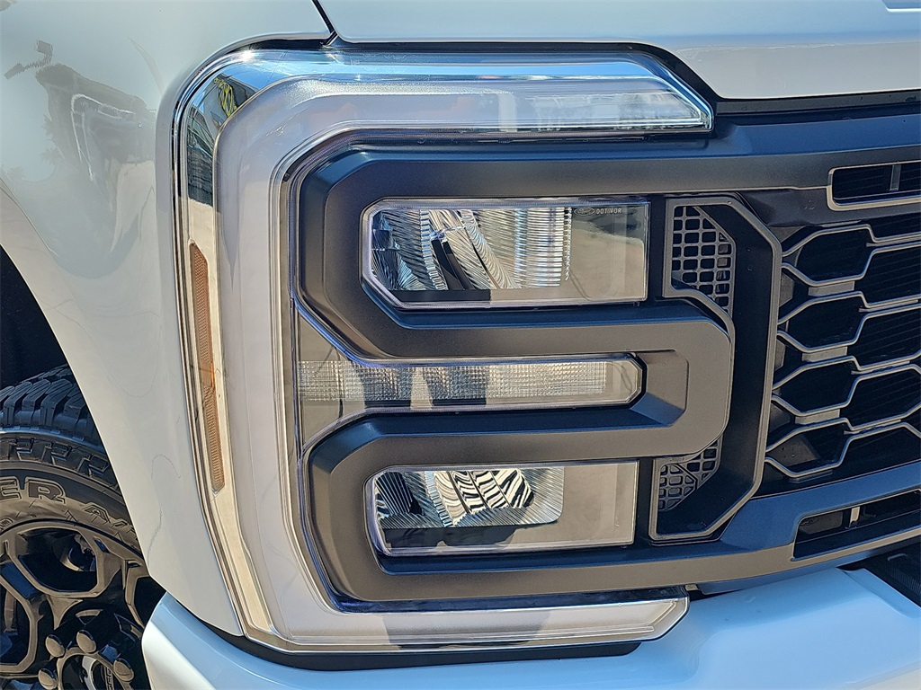 2025 Ford F-350 XL photo 33