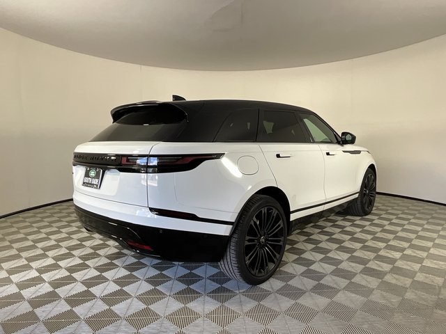2026 Land Rover Range Rover Velar SE photo 4
