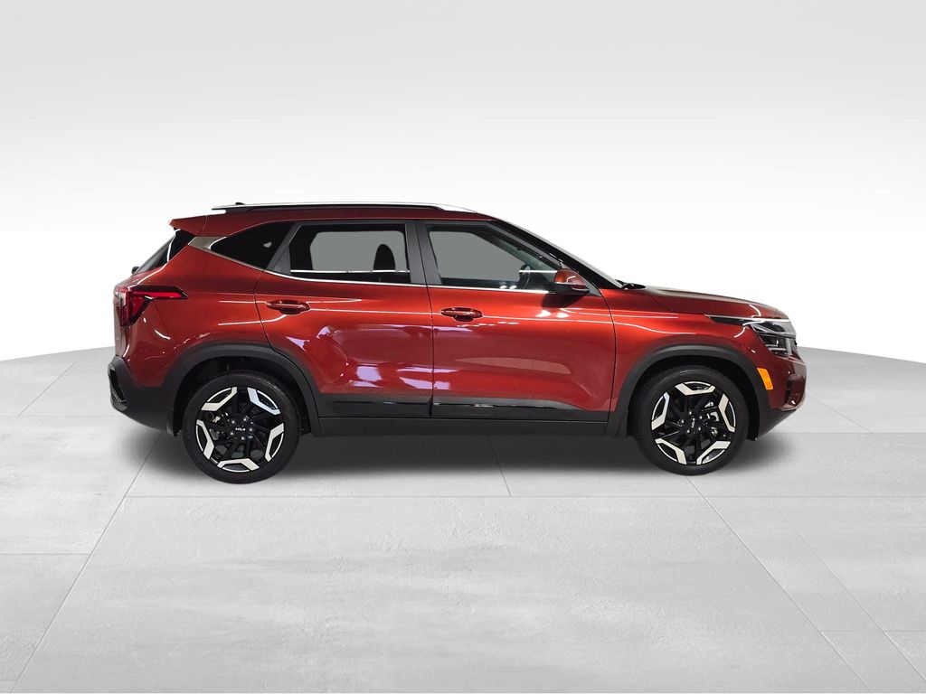 2024 Kia Seltos SX photo 4