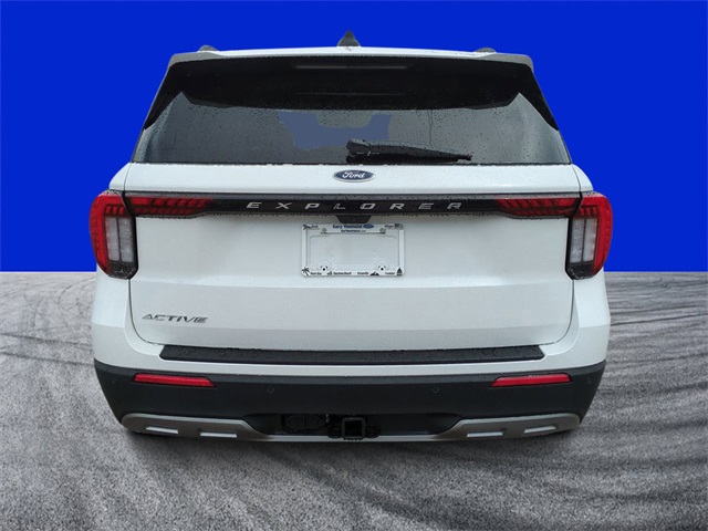 2025 Ford Explorer photo 4