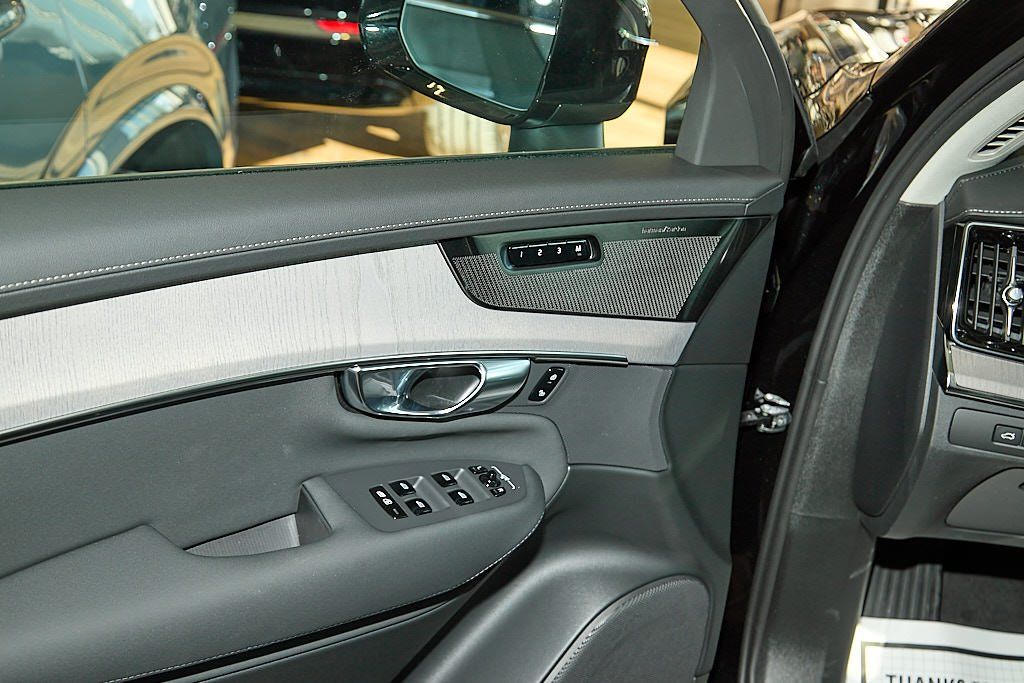 2026 VOLVO XC90 - Image 4