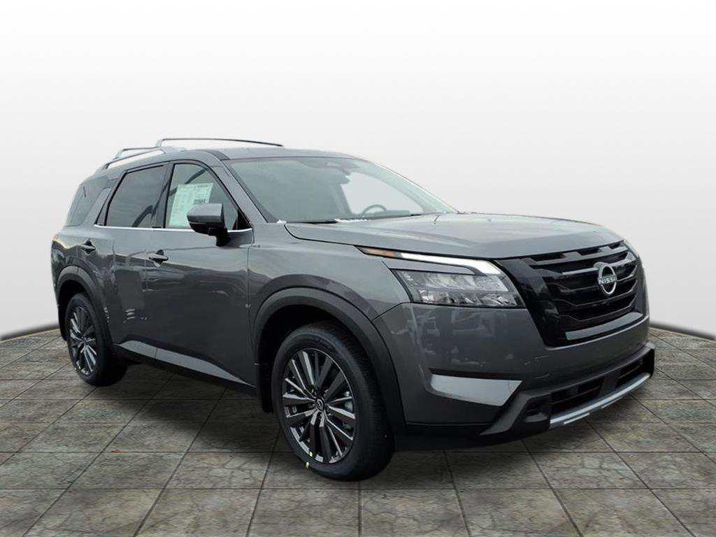 2025 Nissan Pathfinder SL's photo