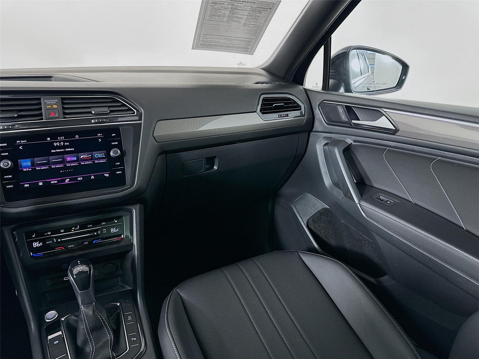 2023 Volkswagen Tiguan SE R-Line Black photo 22