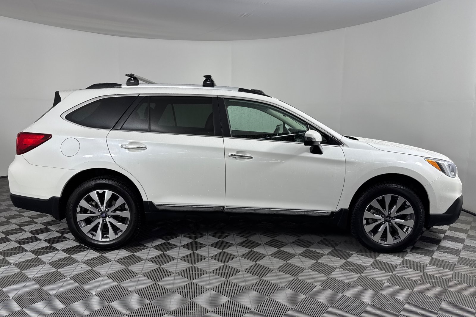 2017 Subaru Outback 3.6R photo 3
