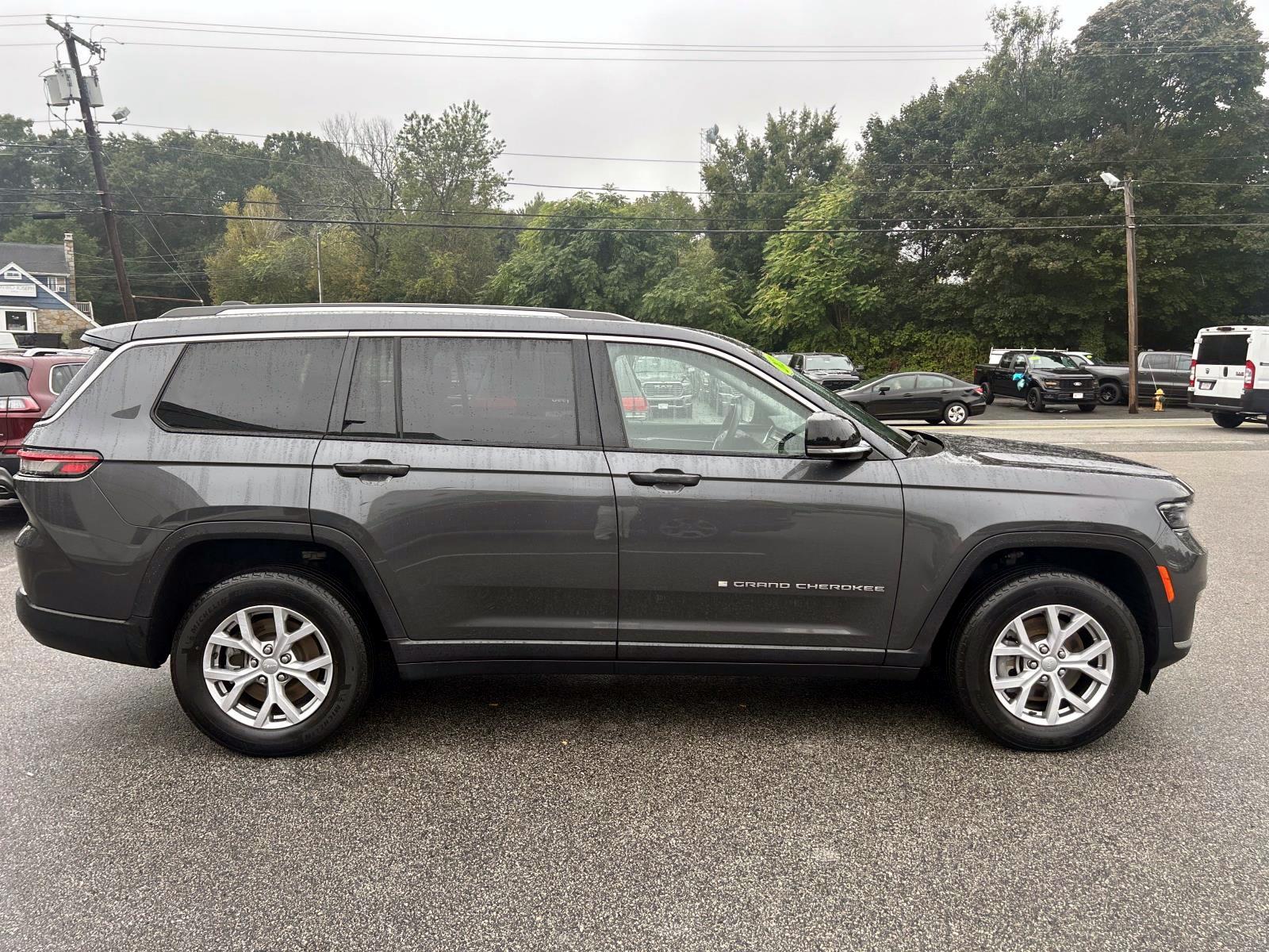 2022 Jeep Grand Cherokee Limited photo 4